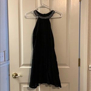 Elegant half lace romper with pearl neckline